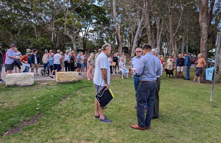 Officials meet with residents to discuss the footbridge’s future.