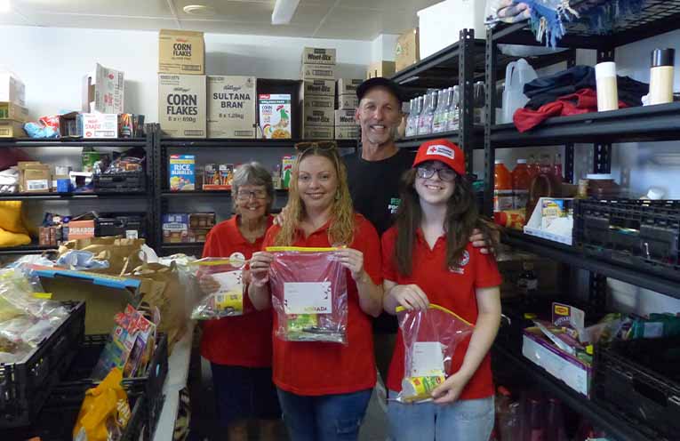 Red Cross Coffs Harbour donates to Food Fix ahead of trivia fundraiser for local homeless