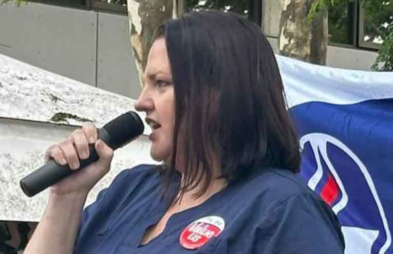 Coffs Harbour nurses pay tribute to their Bondi colleagues