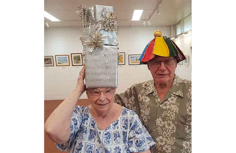 Christmas Hat winners Yvonne Smith and Ken Pay.