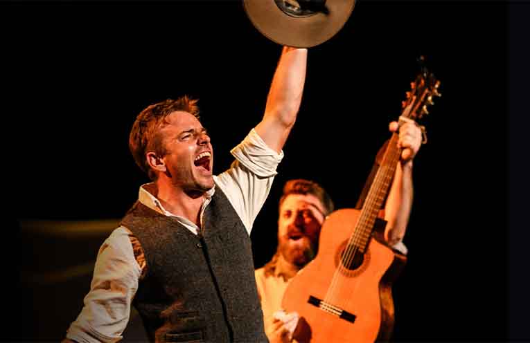 Tim Maddren and Mat Brooker tell the story of ‘The Man From Snowy River. Photo: supplied.