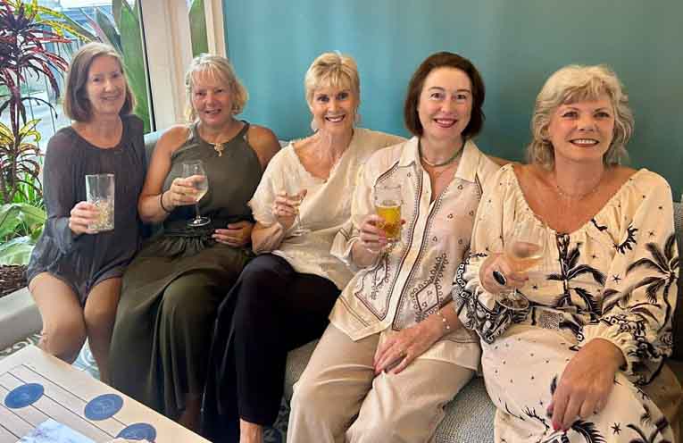Casual drinks with (l-r) Caroline, Liane, Debbie, Francesca and Loran.