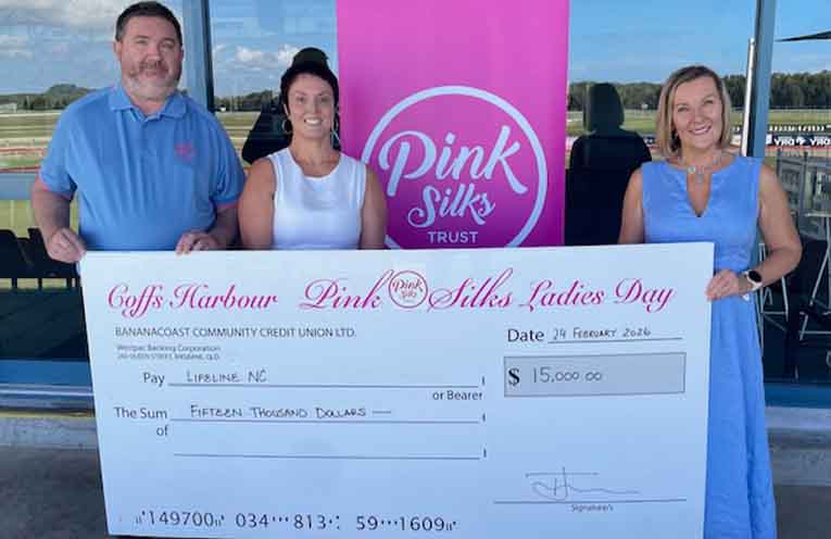 Lifeline North Coast receives $15k funding from Pink Silk Trust