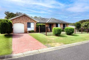 8 Aquamarine Drive, Toormina is on the market with Unrealestate Coffs Coast