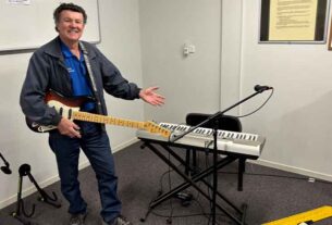 The keyboard calls at Coffs Men’s Shed