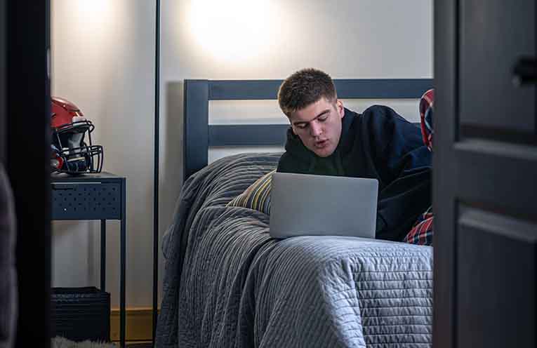 Helping kids and teens build relationships offline