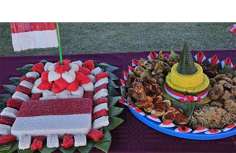 Some of the traditional Indonesian food offerings on the day.