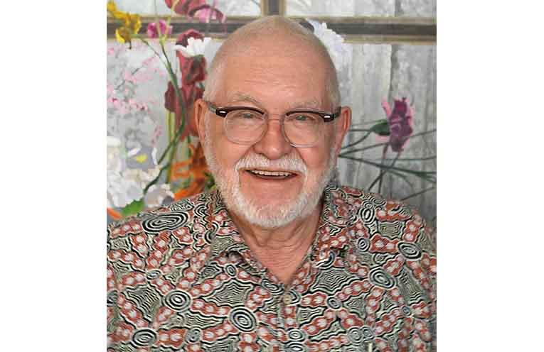 Alan Gee presents a free pre-concert poetry reading.